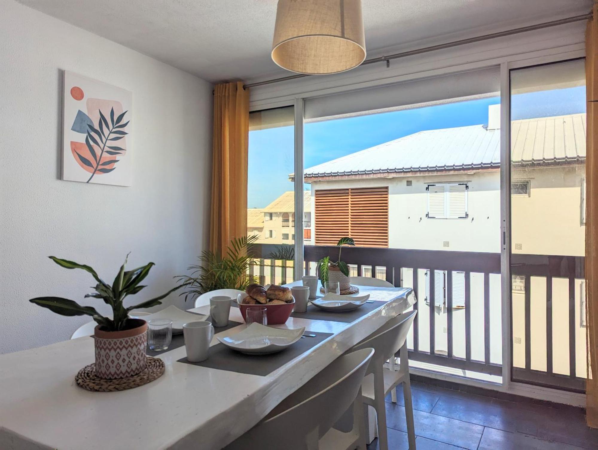 Cap Saint Gilles - T3 Vue Sur Le Port Apartment Exterior photo